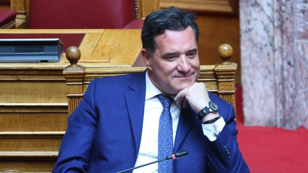 Ο Αδωνις δικαιολογεί το bank run του 2015: «Οσοι έβγαλαν τα λεφτά τους, τα έσωσαν από τον Τσίπρα»